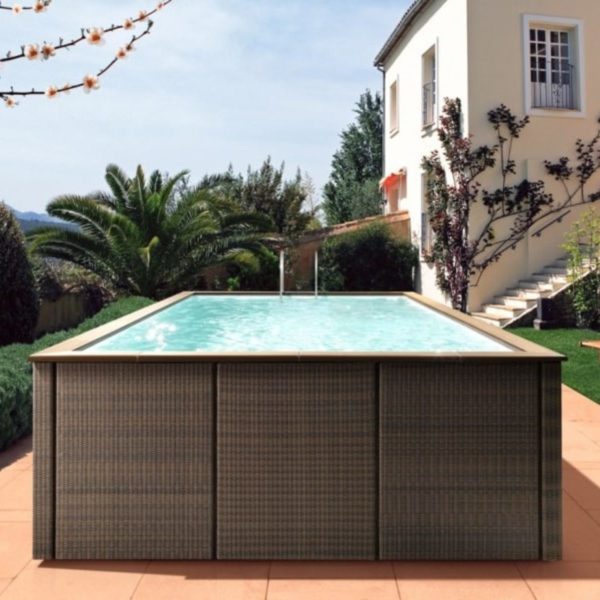 Piscina Laghetto Dolcevita Rattan colore tobaco montata su pavimentazione esistente